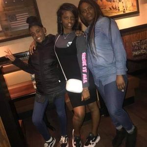 Meet your Posher, Tekia